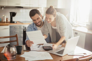 How Much Will Your kWh Rate Save You? Your monthly kWh use directly affects your bill. Find out how to estimate your home's monthly energy usage and cost to help you shop and save!